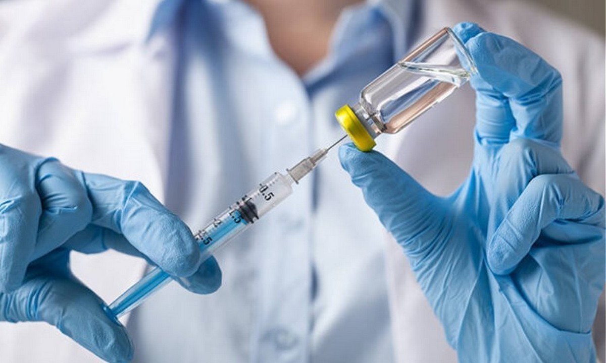 Κορονοϊός – Εμβόλια: «Πιθανές αιτίες της αύξησης των θανάτων στην Ελλάδα η καραντίνα και τα εμβόλια» 