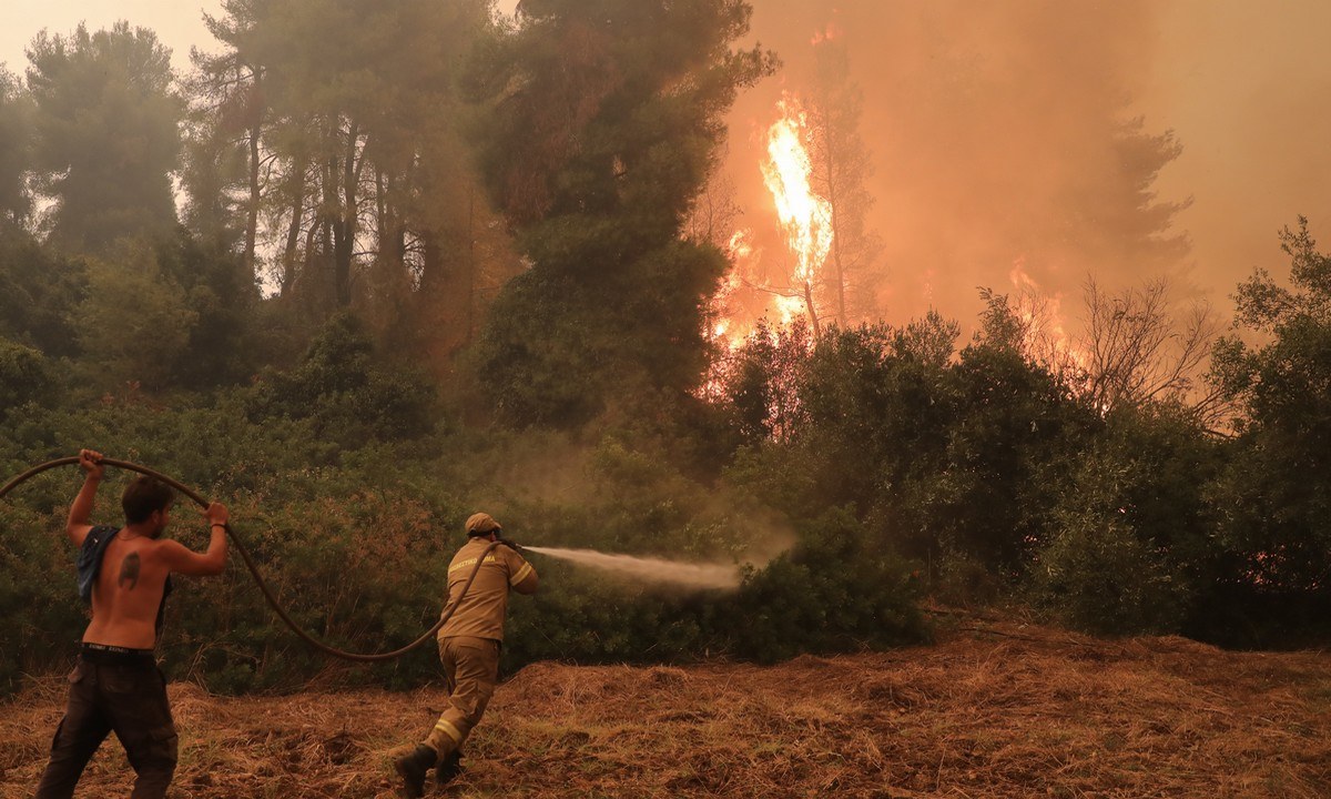 Φωτιά: Πολύ υψηλός κίνδυνος τη Δευτέρα (9/8) γι’ αυτές τις περιοχές