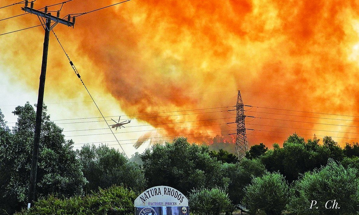 Φωτιά: Σε κόκκινο συναγερμό η Ρόδος – Μεγάλος κίνδυνος φωτιας – Ισχυροί άνεμοι