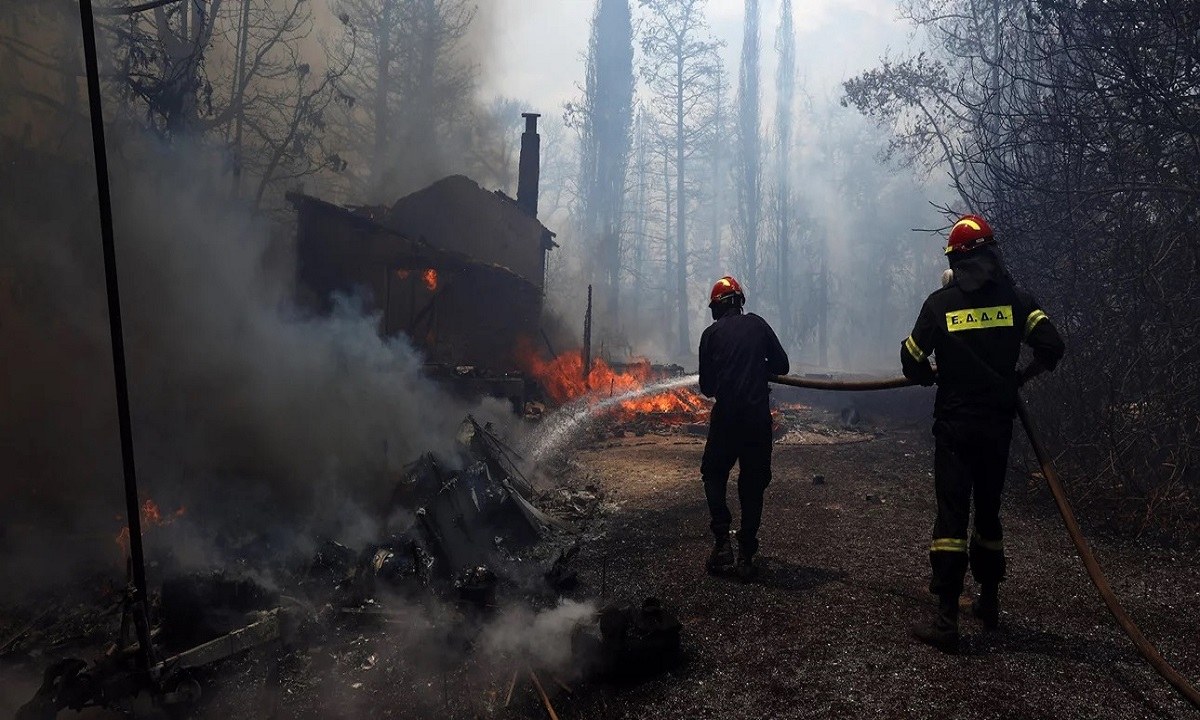Φωτιά Ιπποκράτειος Πολιτεία: Νεκρός 38χρονος εθελοντής πυροσβέστης