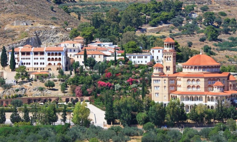 Η Ιερά Μονή Αγίου Νεκταρίου στην Αίγινα απαντά στα δημοσιεύματα αναφορικά με κρούσματα Κορονοϊού