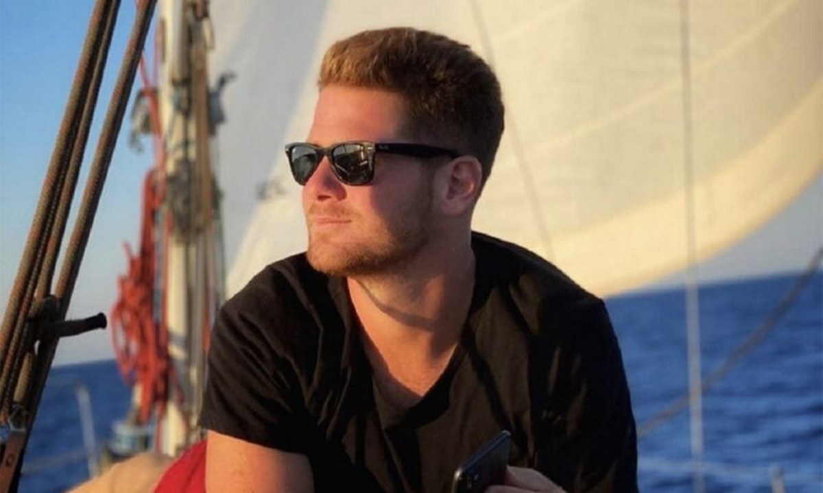 Survivor Τζέιμς Καφετζής: Με διάθεση ναυαγοσώστη