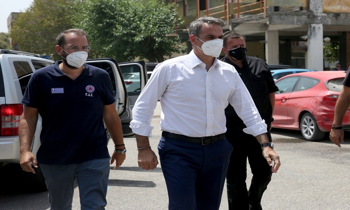 Κυριάκος Μητσοτάκης: Αυτοψία στην κατεστραμμένη Ηλεία – Είπε πως φταίει η… κλιματική αλλαγή για τις φωτιές