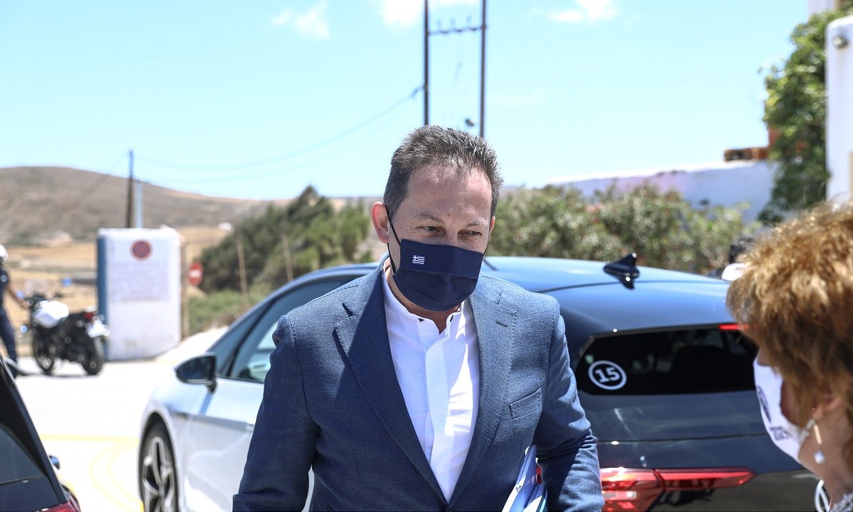 Στέλιος Πέτσας: «Σας κόβουμε το εισόδημα για να εμβολιαστείτε» – Ωμή ομολογία στυγνού εκβιασμού από υπουργό!