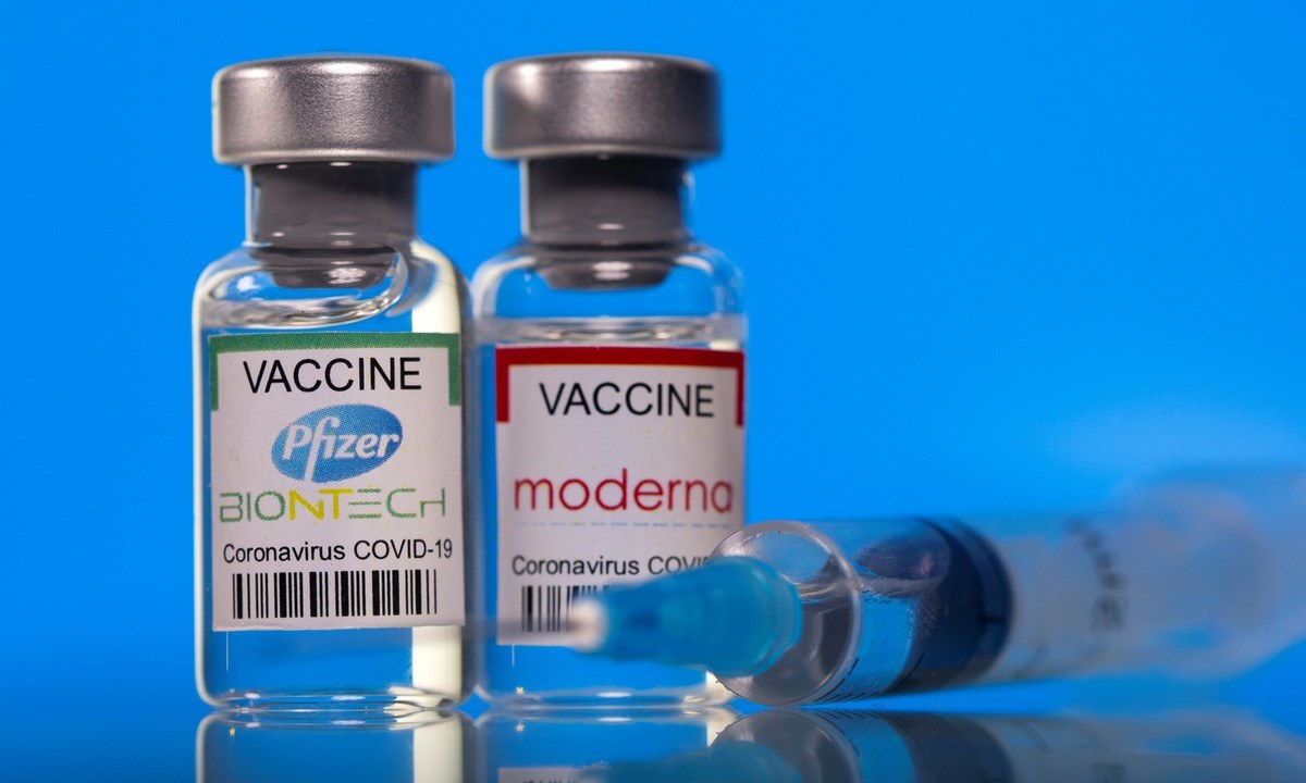 Άνοδος στις τιμές των εμβολίων από Pfizer και Moderna στις πιο πρόσφατες συμβάσεις που σύναψαν με την Ευρωπαϊκή Ένωση για την προμήθειά τους.