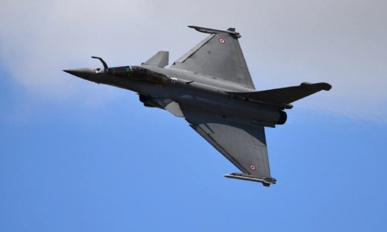 Rafale: Όταν 4 γαλλικά μαχητικά διάλυσαν 8 τουρκικά F-16