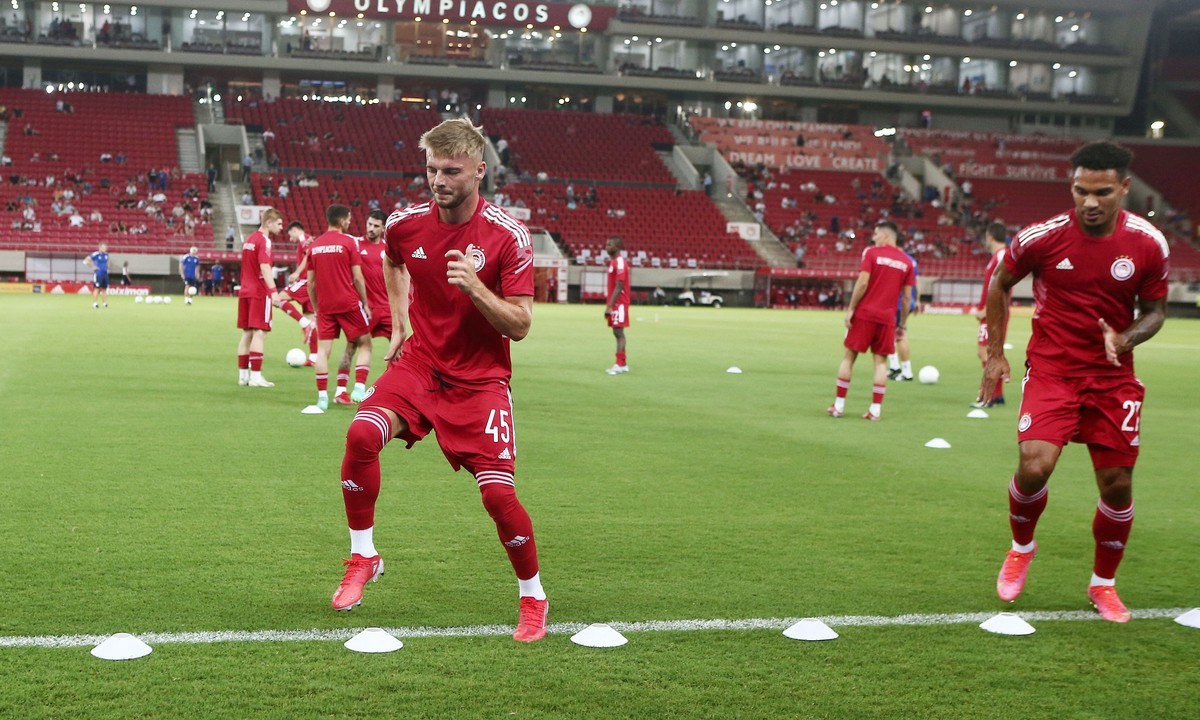 Ολυμπιακός: Θέλει δύο μπακ! Ποια πλευρά έχει προτεραιότητα