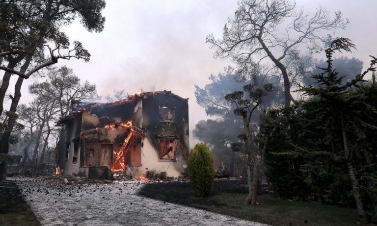 «Συναγερμός» στις Αρχές για νέες φωτιές: Ακραίος κίνδυνος πυρκαγιάς την Τετάρτη (4/8)