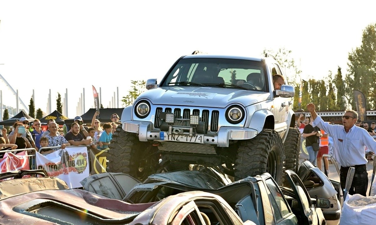 Motor Festival: Μπαίνουν τα… άρματα στη «μάχη» του θεάματος στο ΟΑΚΑ! (vid+pics)
