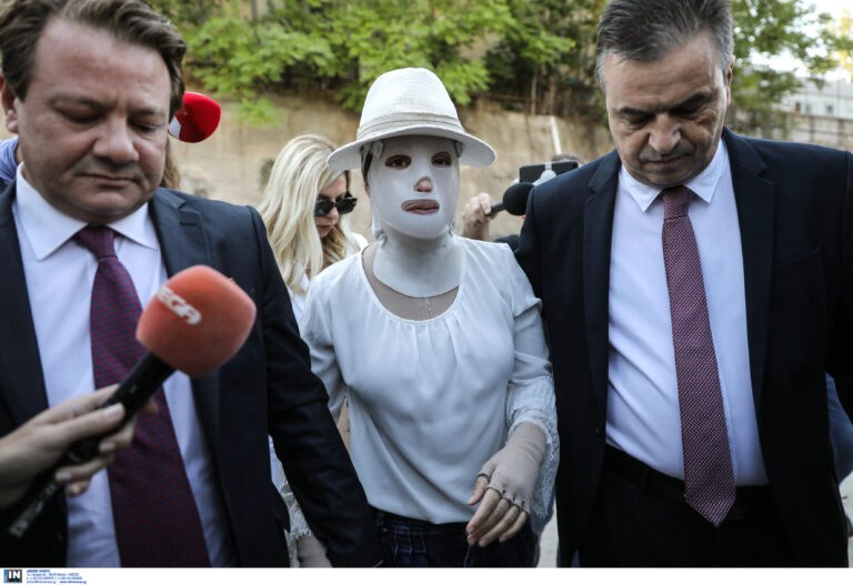 Επίθεση με βιτριόλι: Απούσα από το δικαστήριο η κατηγορούμενη – «Θα παρευρεθώ στη συνέχεια της διαδικασίας»