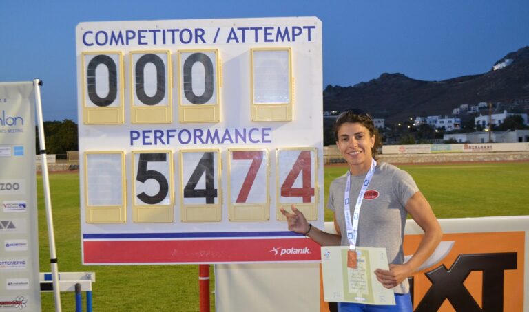 Ντροπή! Εκδιώχνουν την Στέλλα Τζικανούλα από τα… Σέρβια. Ο δήμαρχος ακούει;