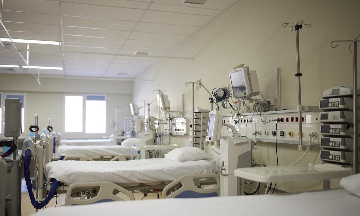 Κορονοϊός – Εμβόλια: Τεράστιο το κενό στα νοσοκομεία – Νέα κυβερνητική πίεση στους Υγειονομικούς
