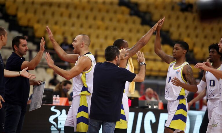 Περιστέρι- Λαύριο 85-88: Ο Κάρτερ έκρινε τον αγώνα