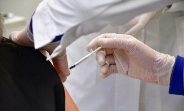 Κορονοϊός εμβόλια: Μόνο οι υγειονομικοί στα ψυχιατρικά νοσοκομεία θα πάρουν παράταση