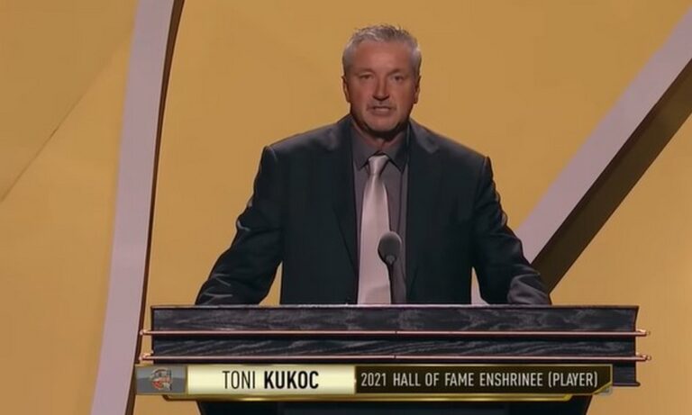 Ο Τόνι Κούκοτς σε δηλώσεις του για την είσοδο του στο Hall of Fame, ευχαρίστησε τους Τζόρνταν και Πίπεν για τα σκληρά «μαθήματα» που του έδωσαν.