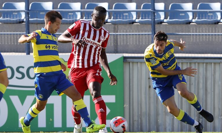 Μαντί Καμαρά: «Ο προπονητής μου λέει να παίζω επιτελικός χαφ» (vid)