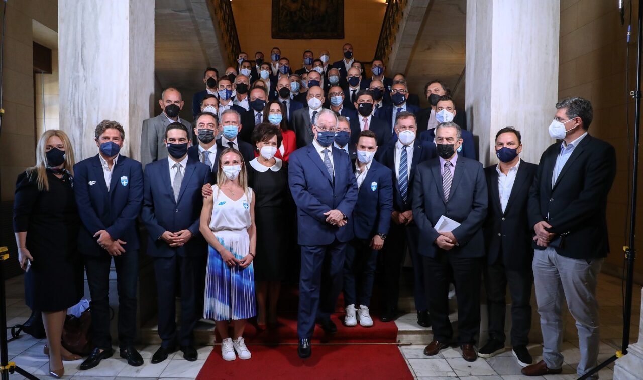 Τιμητική συνεδρίαση προς τιμήν των Ελλήνων αθλητών που διακρίθηκαν στους Ολυμπιακούς Αγώνες του Τόκιο έγινε την Πέμπτη 30/9 στη Βουλή.