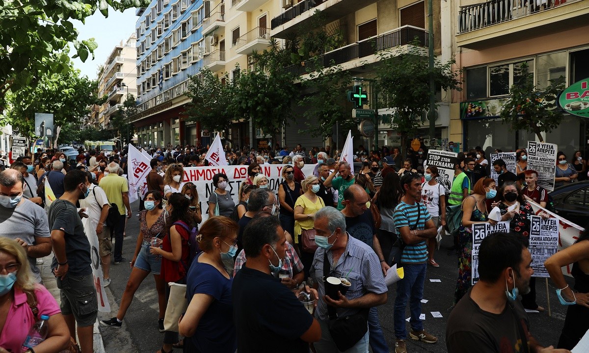 Υποχρεωτικός εμβολιασμός: Μεγάλες κινητοποιήσεις σε όλη τη χώρα από τους υγειονομικούς (vid)