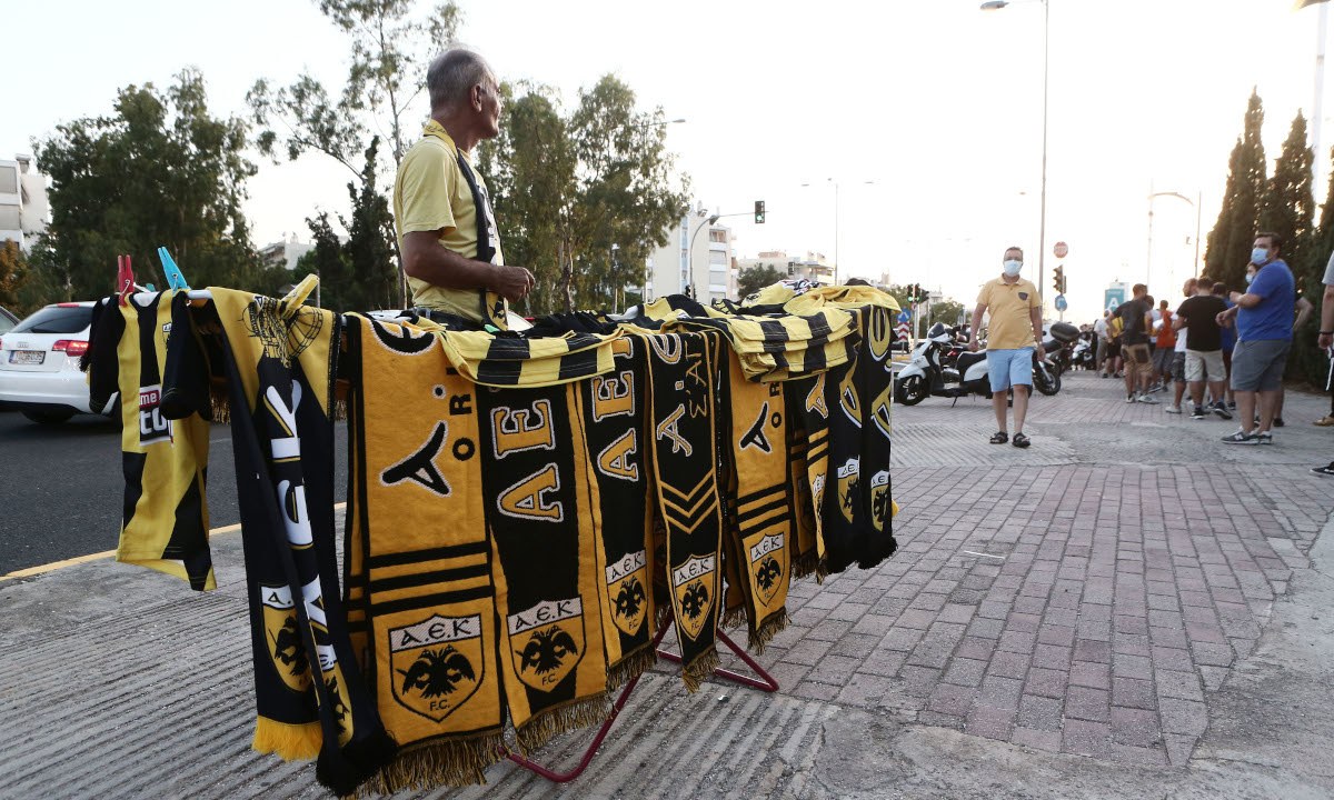 Την Κυριακή η ΑΕΚ υποδέχεται για την πρεμιέρα του πρωταθλήματος τον Ιωνικό στο ΟΑΚΑ και τα εισιτήρια διαρκείας βρίσκονται σε αρκετά καλό επίπεδο.