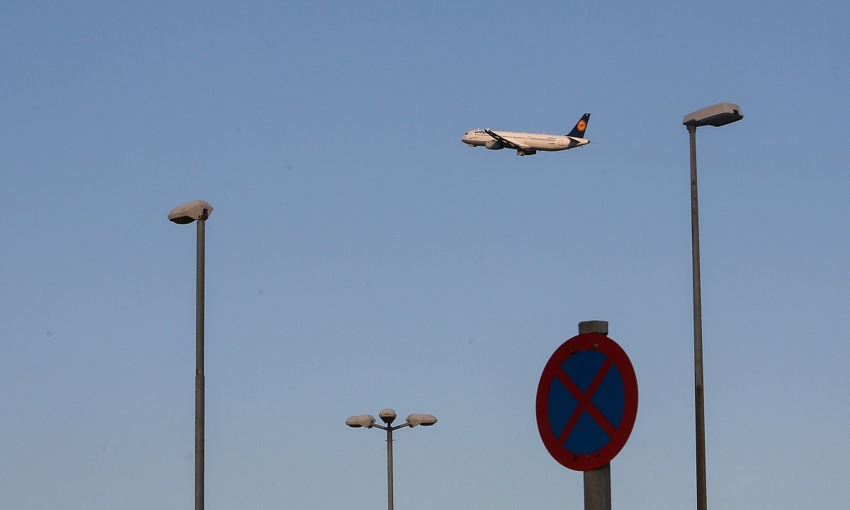 «Ελευθέριος Βενιζέλος»: Βλάβη σε αεροπλάνο που ετοιμάζεται για προσγείωση!