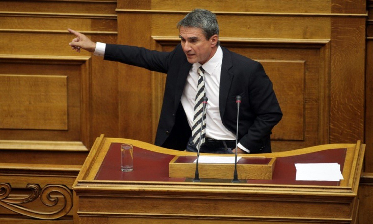 Λοβέρδος: «Έλειπα από τη Βουλή, θα είχα ψηφίσει τα μέτρα για τα πλαστά πιστοποιητικά»