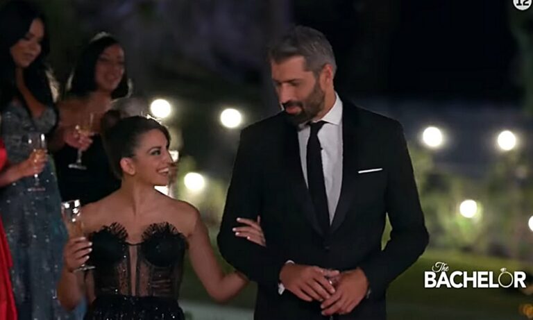 Bachelor: 21 γυναίκες πέφτουν στα… πατώματα για τον Αλέξη Παππά – Ποια είναι η αμοιβή τους!