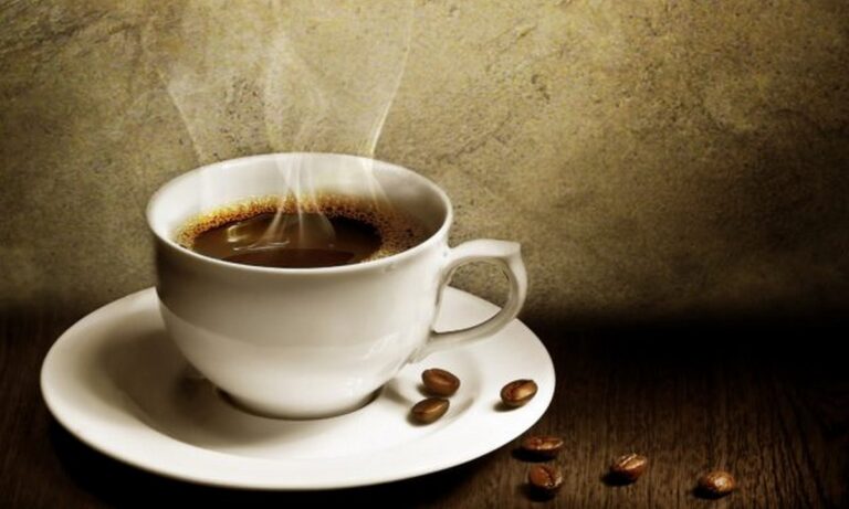 Κύμα ανατιμήσεων σε καφέ, ψωμί και ενέργεια – Τα 5€ μπορεί να φτάσει ο καφές