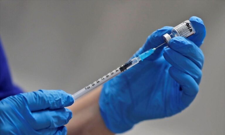 Κορονοϊός – Εμβόλια Κωνσταντίνος Αρβανίτης: «Από 150 θανάτους το χρόνο από εμβόλια, η Αμερική… τρέχει με 20.440»!