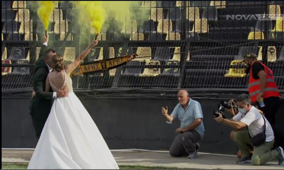 Άρης – ΟΦΗ: Γάμος στο «Βικελίδης», άναψαν μέχρι και καπνογόνα! (vid)
