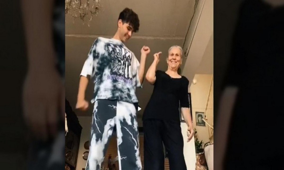 Γιαγιά από την Κύπρο έγινε viral χορεύοντας στο Tik Tok! (vids)