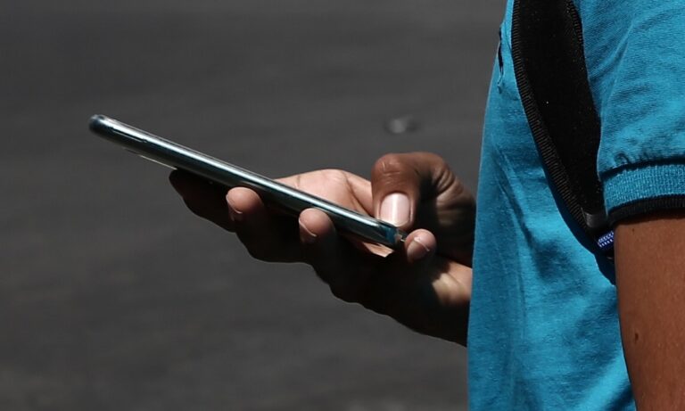 Ιός Joker: «Χτυπά» τα Android κινητά – Αυτές τις εφαρμογές πρέπει να διαγράψετε