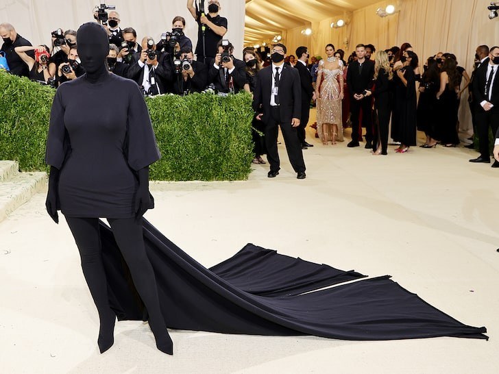 H Kim Kardashian στο Balenciaga 2021