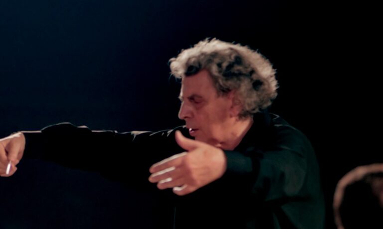 Μίκης Θεοδωράκης: Ο αποχαιρετισμός από τον ΠΣΑΤ – «Η φωνή του σίγησε, αλλά η ψυχή του όχι»