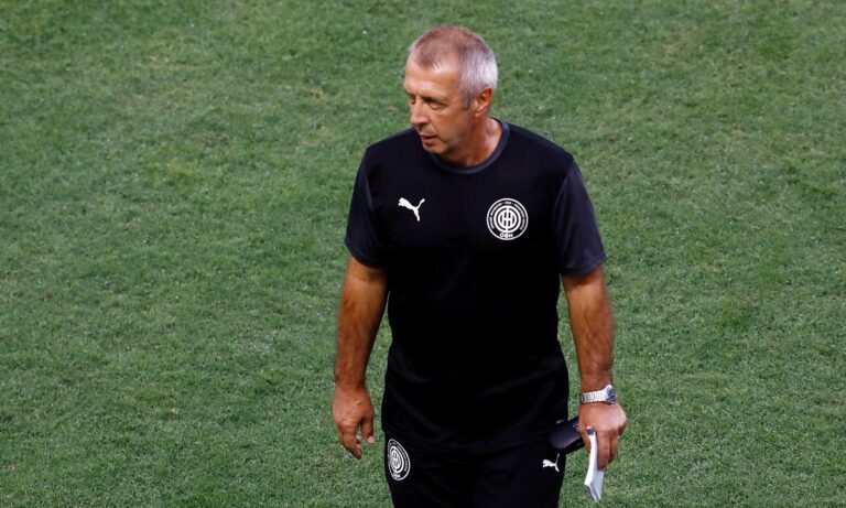 Νιόπλιας: «Θα πρέπει να ιδρώσεις για να μας κερδίσεις»