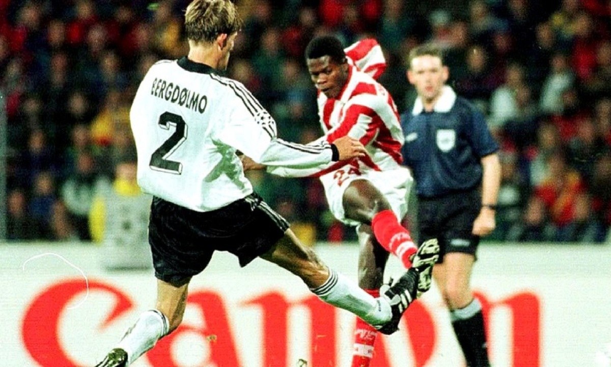 1 Οκτωβρίου 1997: Όταν ο Πίτερ Οφορίκουε έγινε ο νεότερος σκόρερ του Champions League