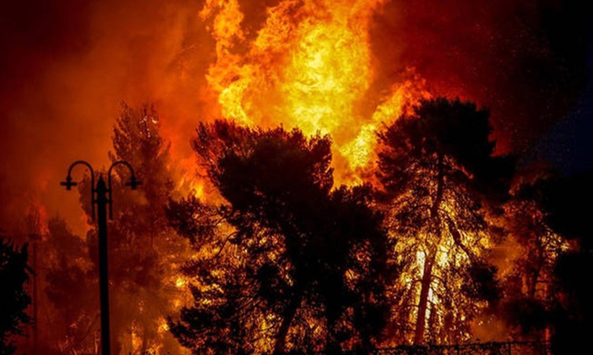 Πυρκαγιές: H αποτυχία του επιτελικού κράτους σε νούμερα – Στάχτη το 16% των δασών της Αττικής λέει το meteo!