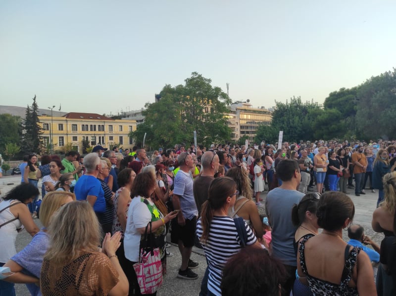 Εικόνες από τη συγκέντρωση των Υγειονομικών κατά της υποχρεωτικότητας του εμβολιασμού