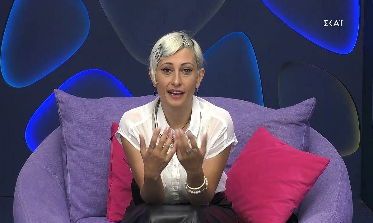 Big Brother: «Καθάριζα τουαλέτες και έτρωγα εκεί τα λεφτά μου» – Άγριο ξέσπασμα από τη Σοφία!