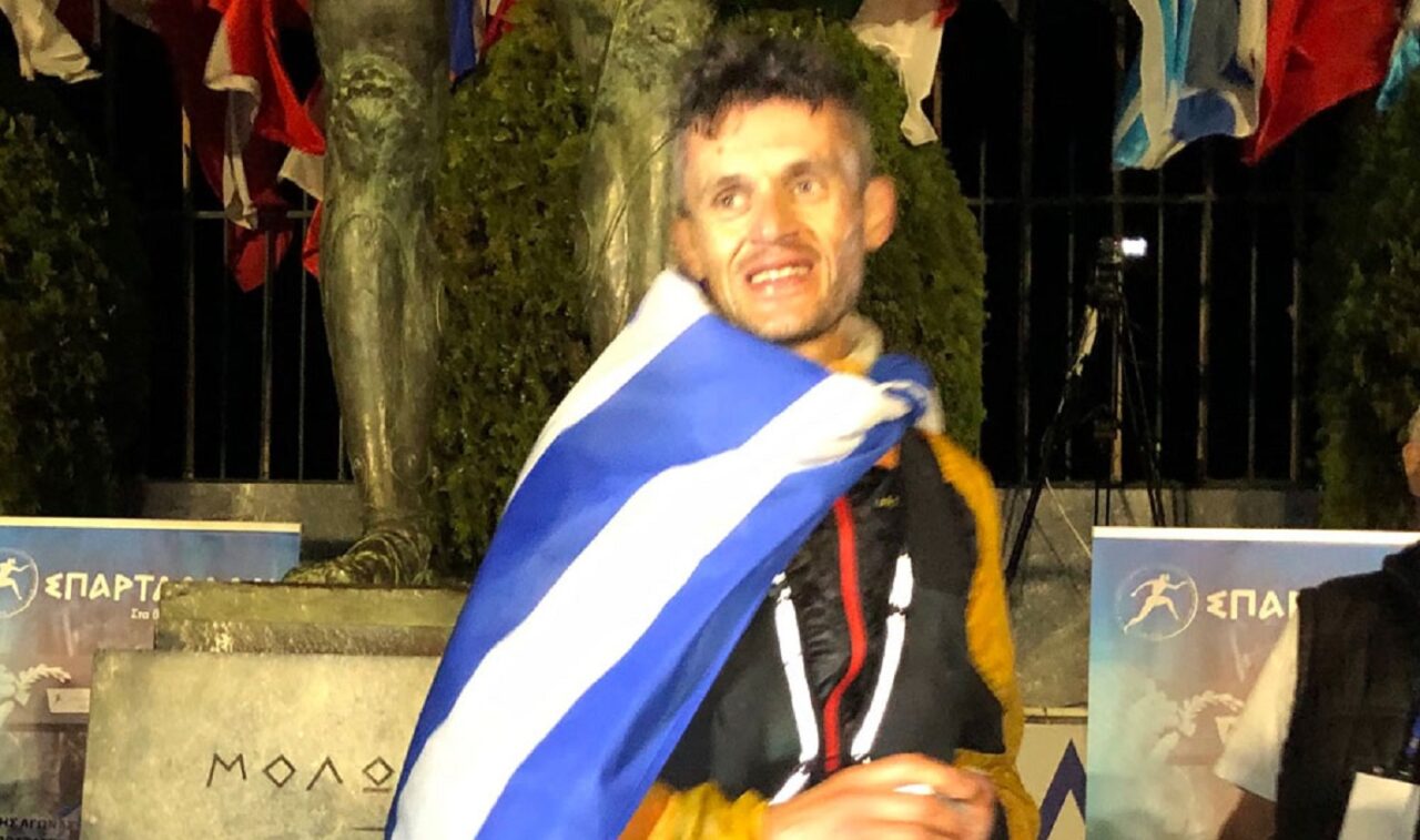 Ο Φώτης Ζησιμόπουλος ήταν ο νικητής του φετινού 39ου Σπάρταθλον καλύπτοντας την απόσταση της ιστορικής διαδρομής Αθήνας- Σπάρτης σε 21:57.20.