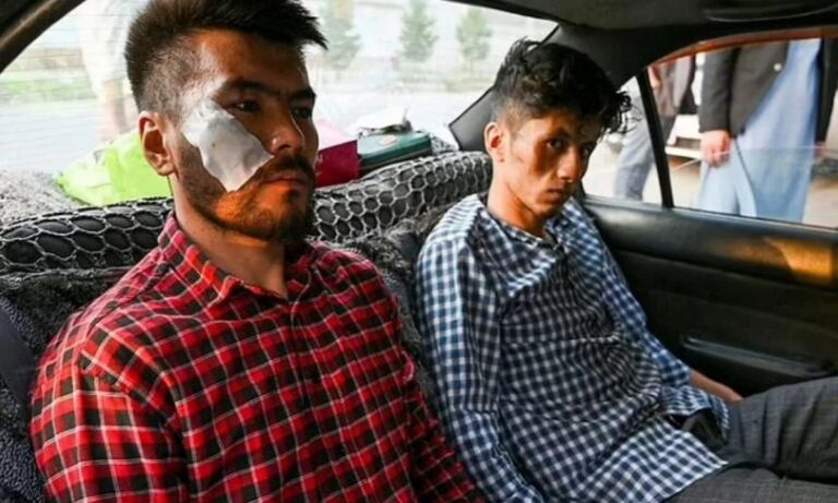 Ταλιμπάν: Άγριος ξυλοδαρμός δημοσιογράφων στο Αφγανιστάν – Σκληρές εικόνες