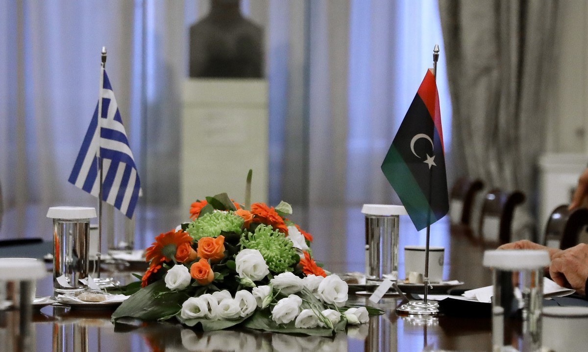 Ήταν η πρώτη φορά που η Ελλάδα συμμετείχε σε ρόλο παρατηρητή, σε σύσκεψη για τη Λιβύη - Εκνευρισμός στην Τουρκία