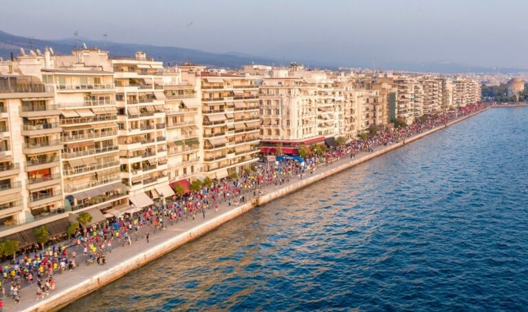 Μία διπλή δρομική γιορτή θα ζήσει η Θεσσαλονίκη την Κυριακή 21 Νοεμβρίου, καθώς θα διεξαχθούν μαζί ο Ημιμαραθώνιος και ο Μαραθώνιος.
