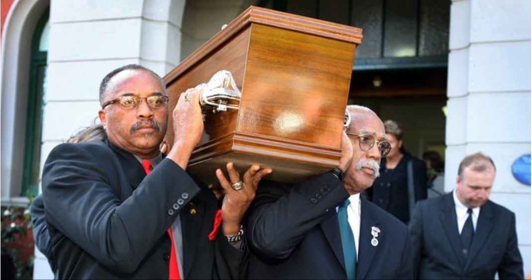 Ολυμπιακοί Αγώνες 1968: Όταν δύο Αφροαμερικανοί και ένας Αυστραλός έστειλαν ηχηρό μήνυμα κατά του ρατσισμού από το βάθρο