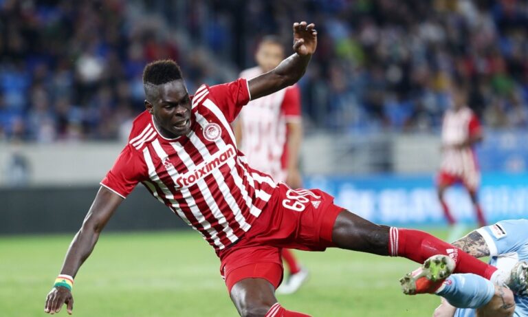 Ολυμπιακός: Στα… «κόκκινα» της Λίβερπουλ ο Σισέ (pic)