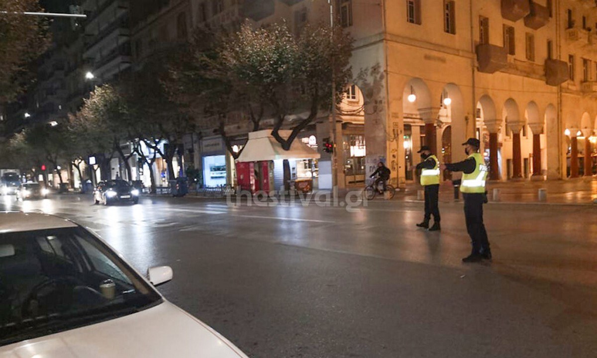Κορονοϊός – Lockdown: Πρώτη νύχτα απαγόρευσης κυκλοφορίας στη Θεσσαλονίκη