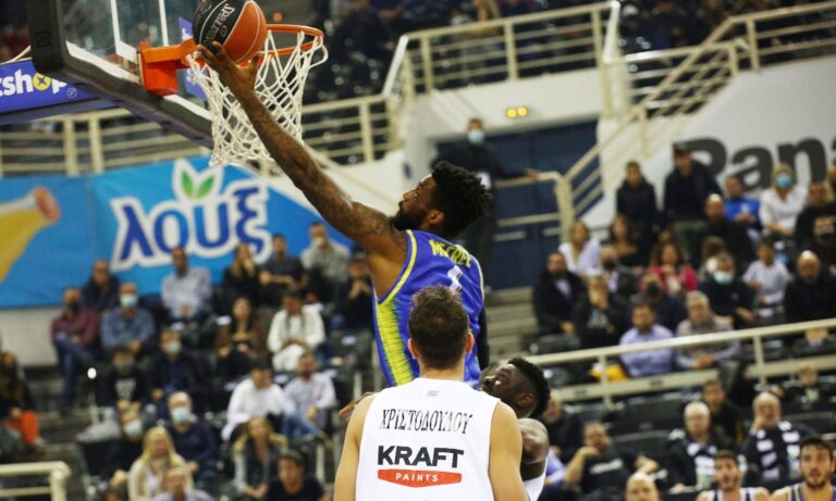 ΠΑΟΚ – Περιστέρι 86-87: Απόδραση με τρίποντο του ΜακΚρί