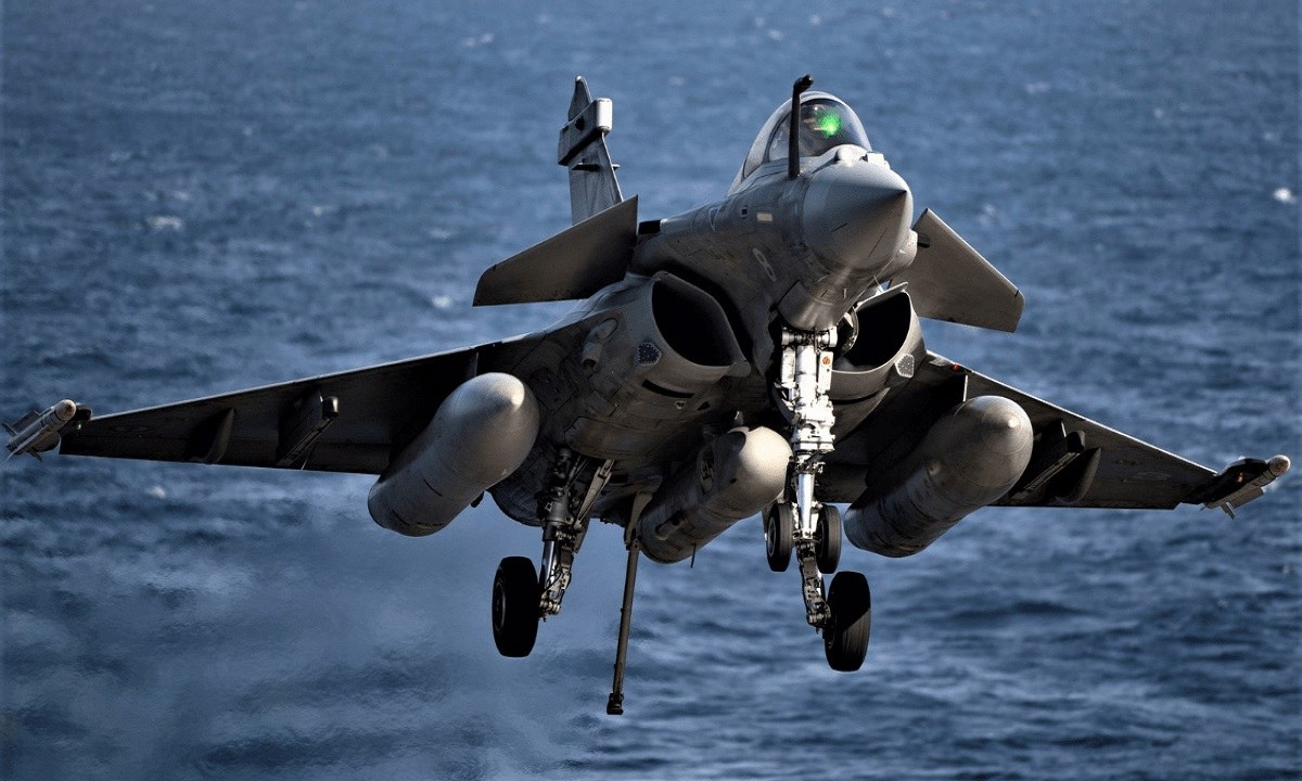 Rafale: Έρχονται τα γαλλικά μαχητικά κάθετης απογείωσης και προσγείωσης