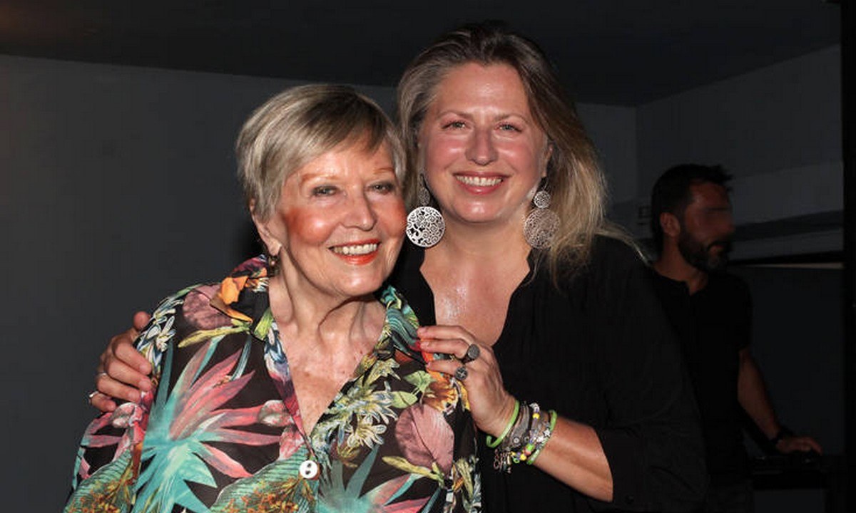 Σάντρα Βουτσά: Η αδημοσίευτη φωτογραφία με την μητέρα της Έρρικα Μπρόγιερ