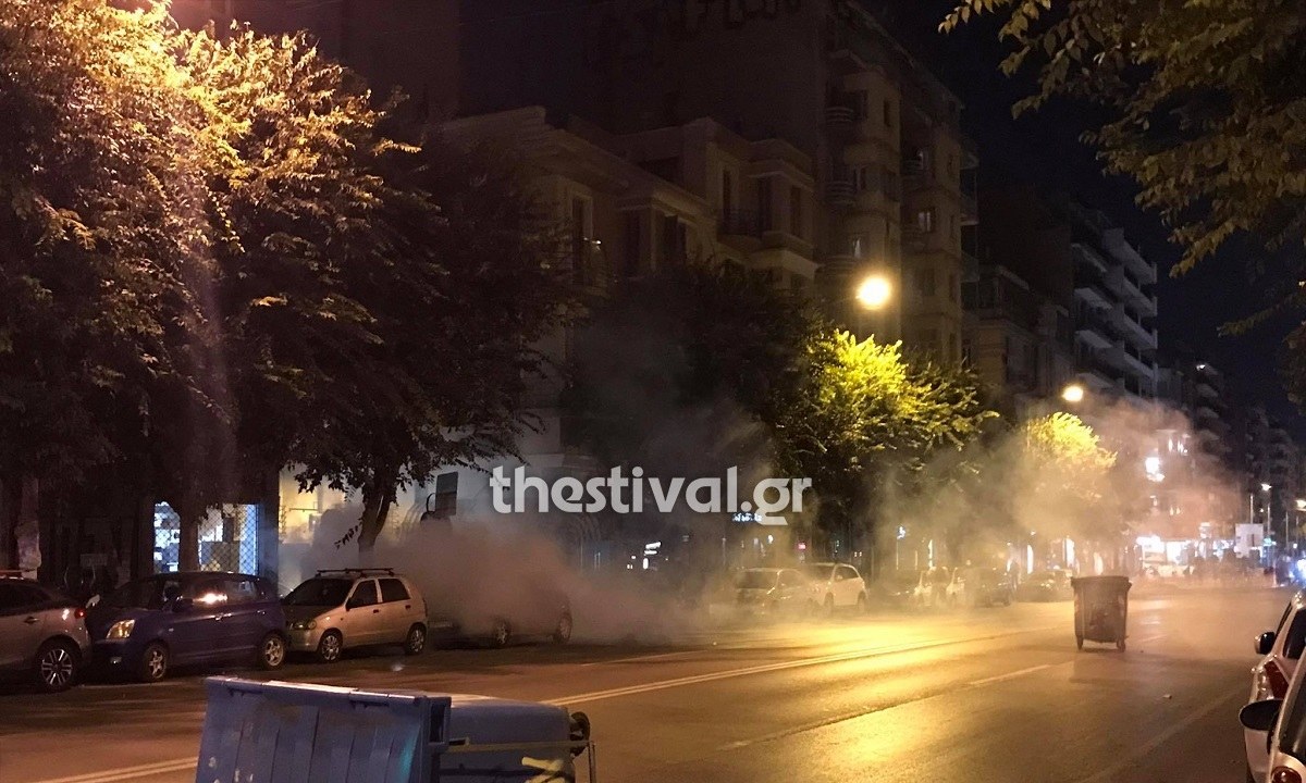 Θεσσαλονίκη: Επεισόδια και ζημιές σε πορεία για τον νεκρό στο Πέραμα
