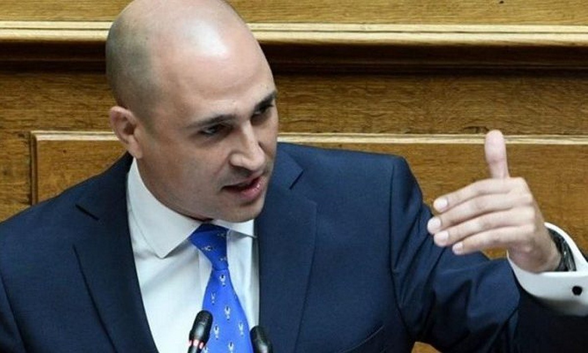 Κωνσταντίνος Μπογδάνος: Αμετανόητος για όσα είπε – Η πρώτη αντίδραση μετά την διαγραφή μέσω Twitter